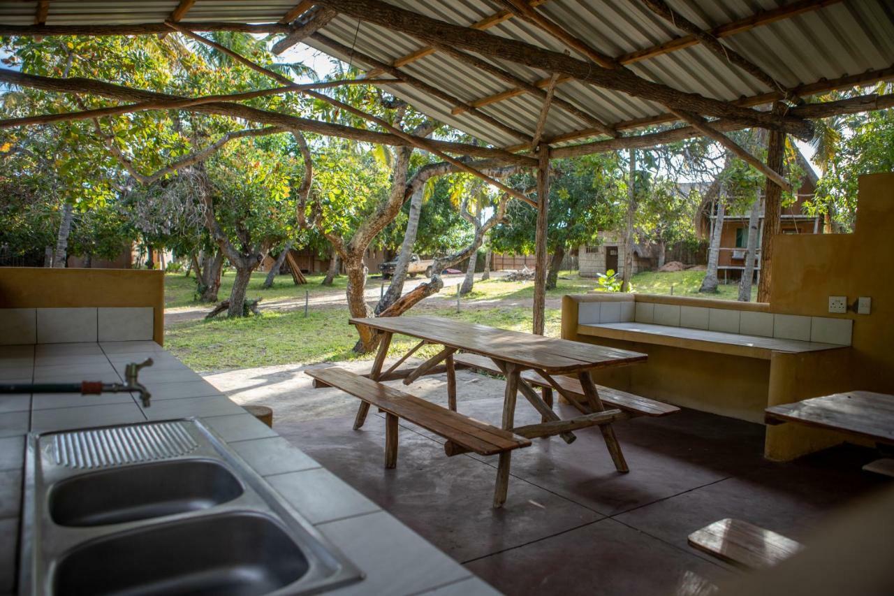 Turtle Cove Lodge And Yoga Shala Praia do Tofo Exterior foto