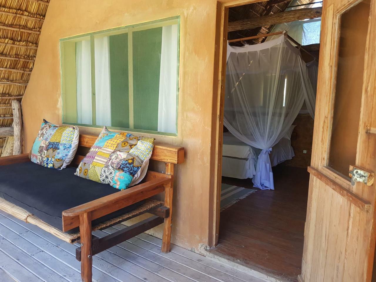 Turtle Cove Lodge And Yoga Shala Praia do Tofo Exterior foto