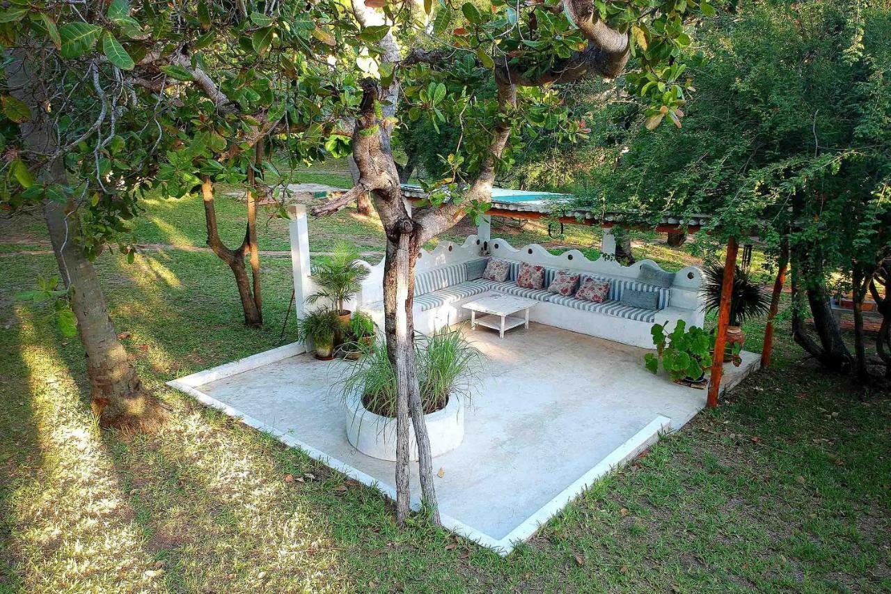 Turtle Cove Lodge And Yoga Shala Praia do Tofo Exterior foto