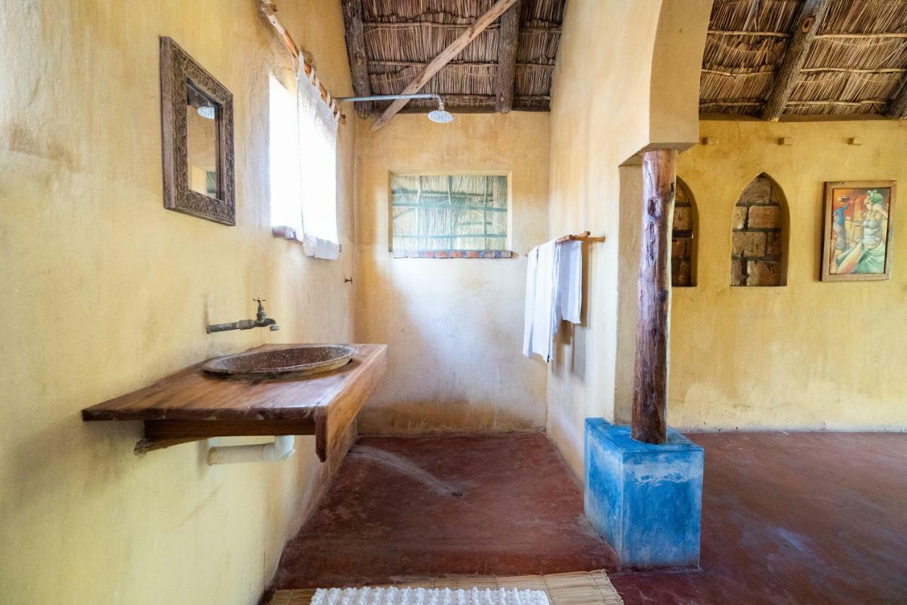 Turtle Cove Lodge And Yoga Shala Praia do Tofo Exterior foto