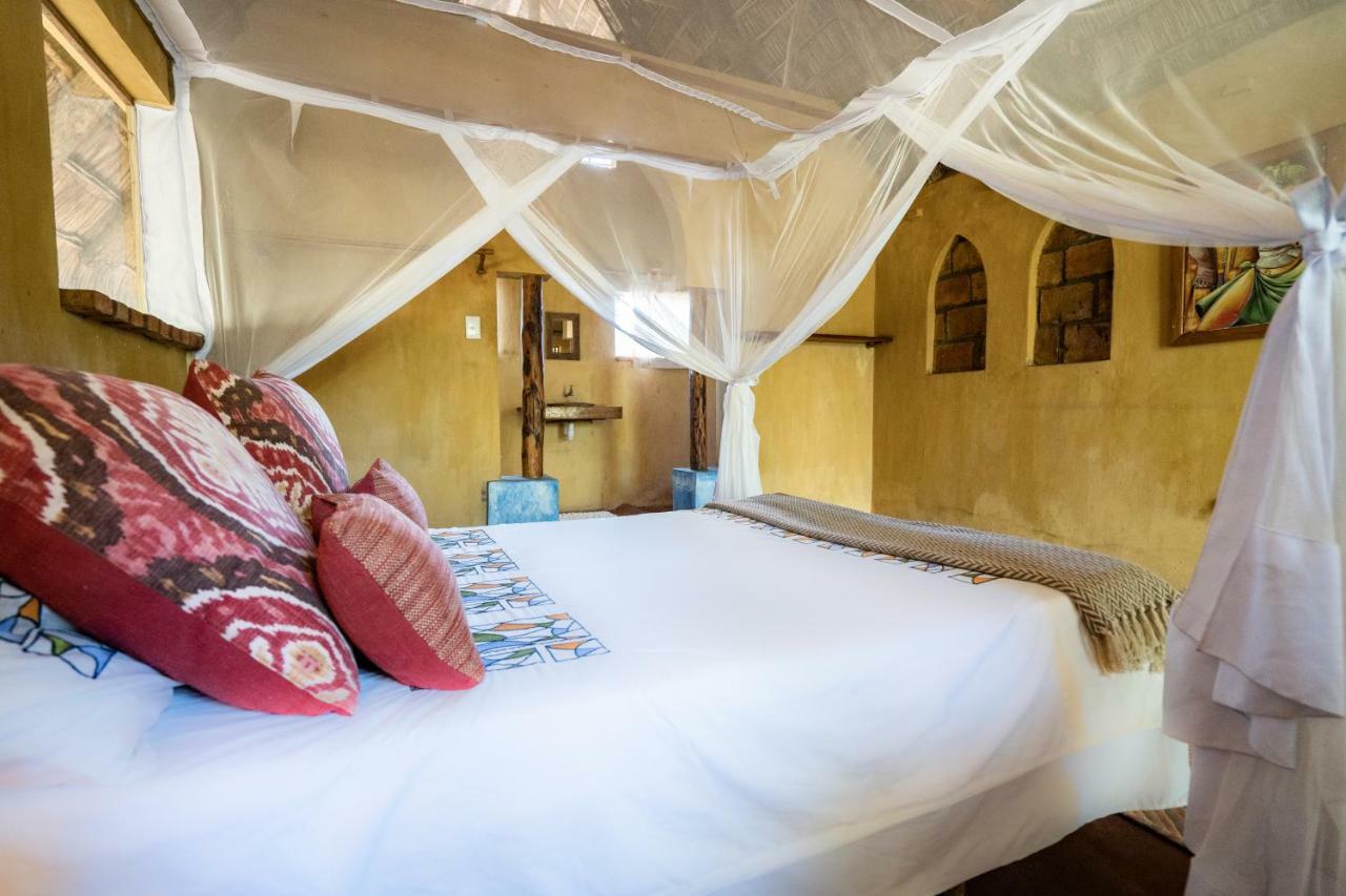 Turtle Cove Lodge And Yoga Shala Praia do Tofo Exterior foto